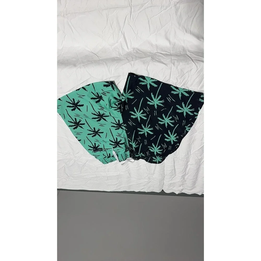 Chubbies Men Palm Tree Print Swim Shorts Green Black 5.5 Inseam Small